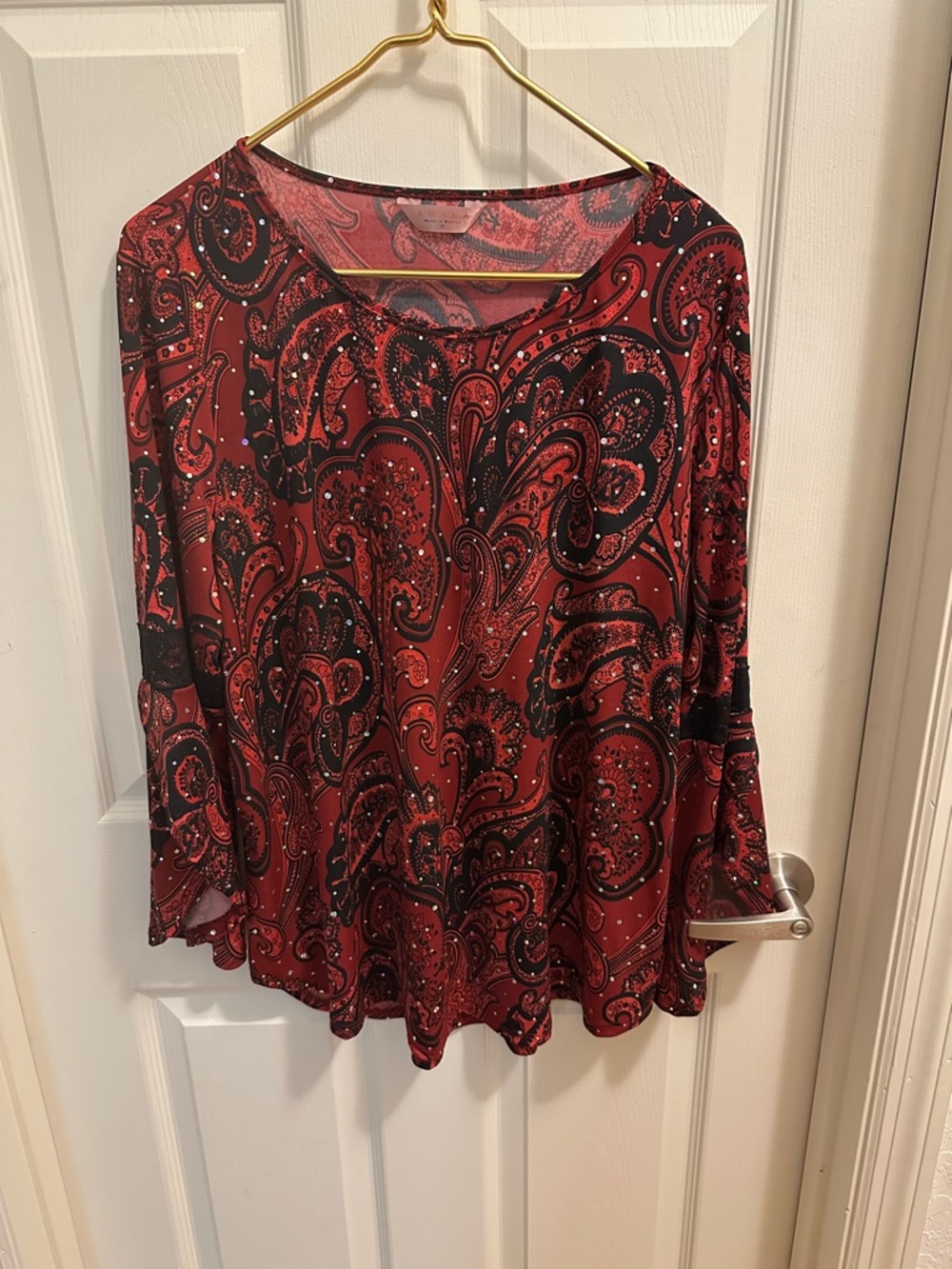 Elegant Red Paisley Long-Sleeve Tee with Sparkle Detail